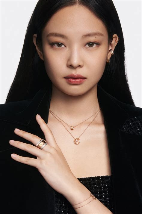 jennie black pink chanel